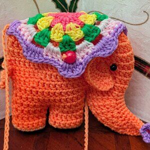 Handmade Elephant-shaped Crochet purse Small Soft Sturdy